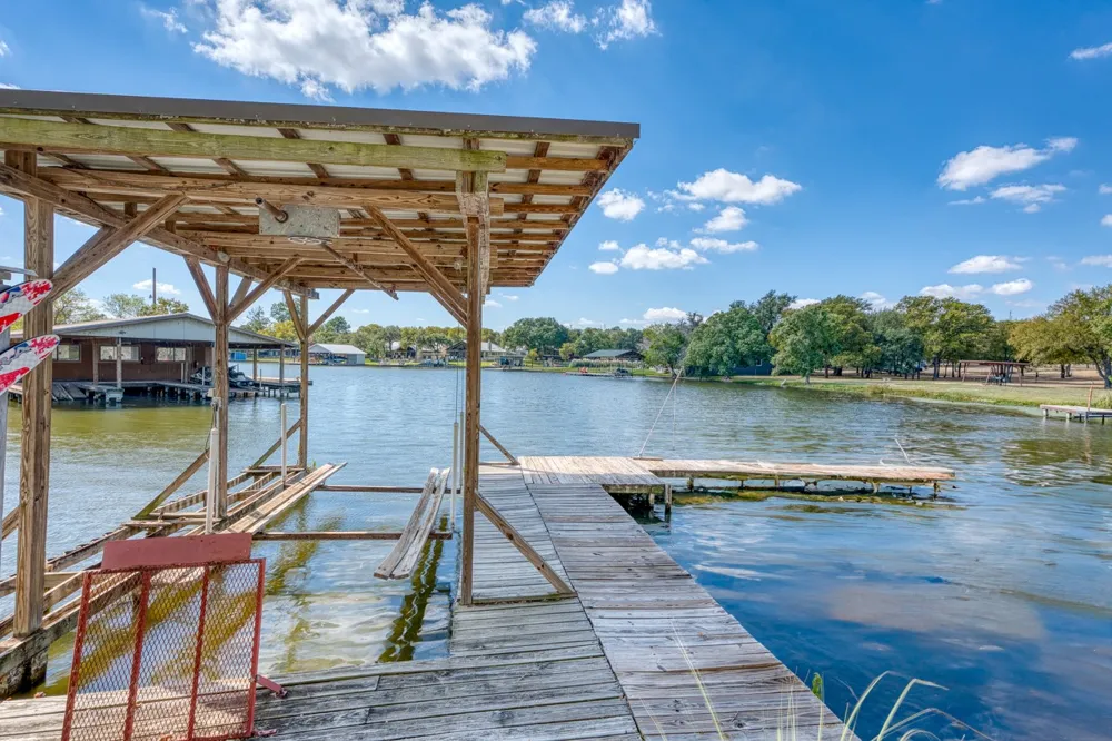 116 Shady Circle Sunrise Beach, TX 78643