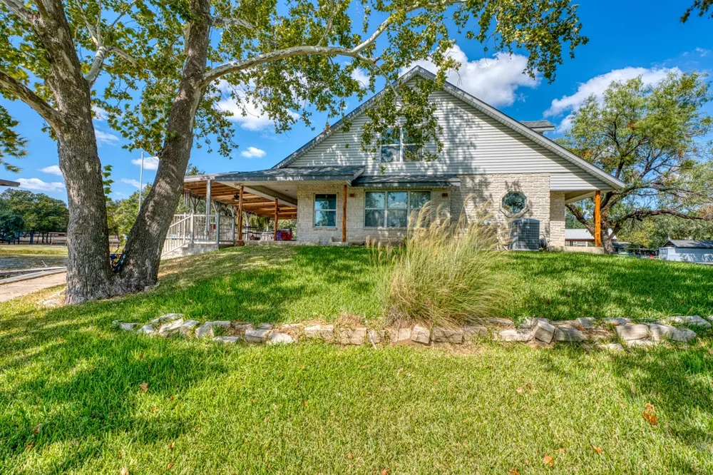 116 Shady Circle Sunrise Beach, TX 78643