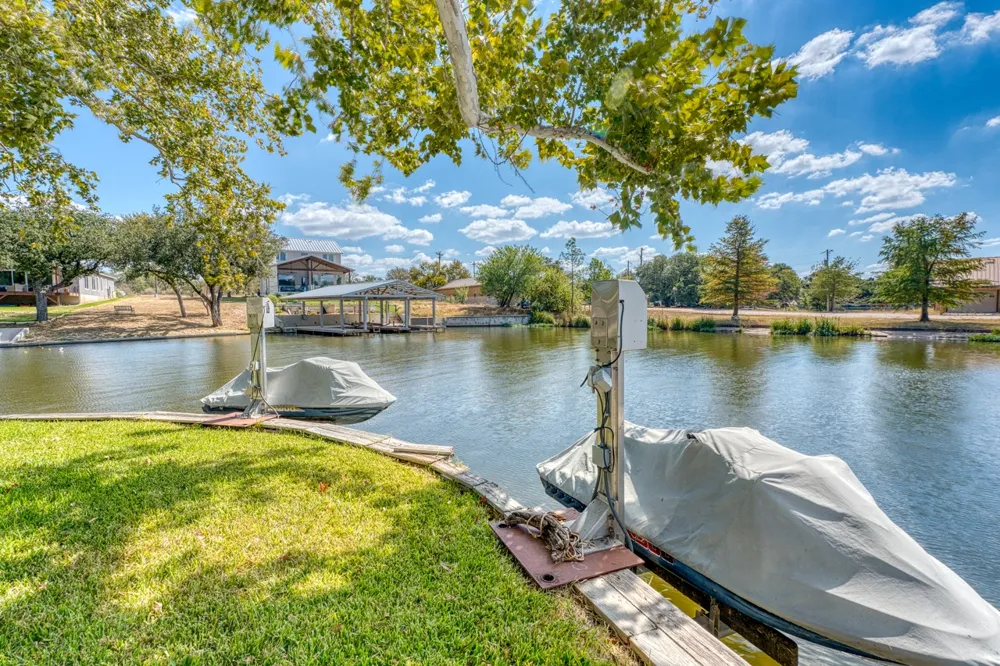 116 Shady Circle Sunrise Beach, TX 78643