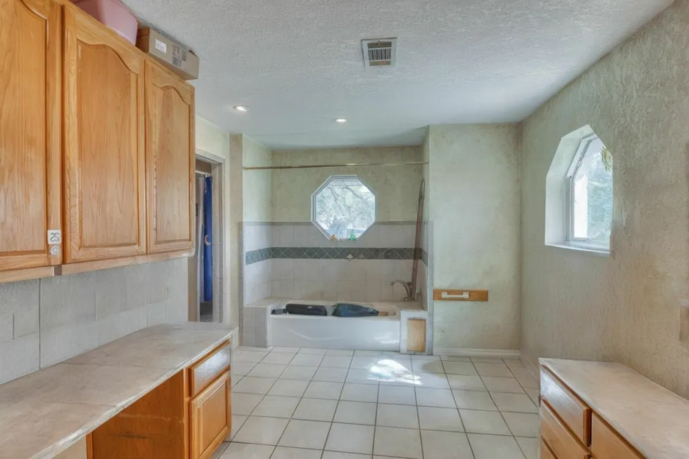 116 Shady Circle Sunrise Beach, TX 78643