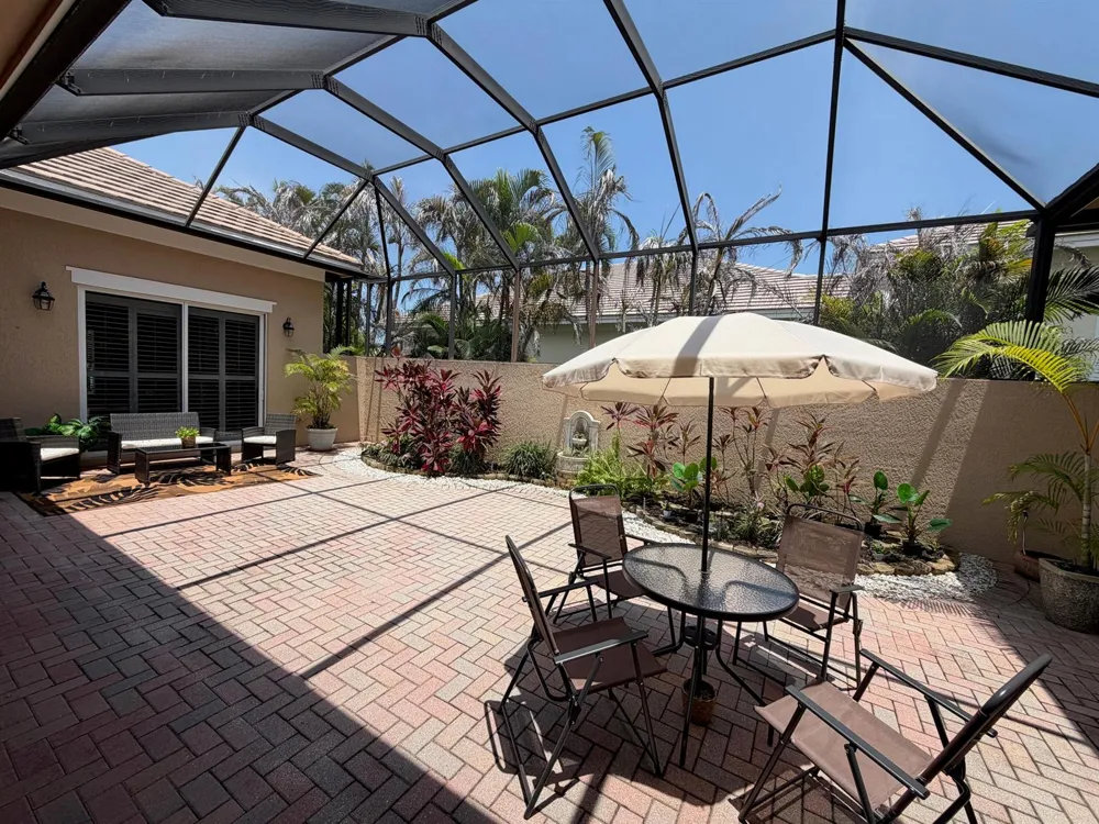 1208 Riverwind Circle Vero Beach, FL 32967