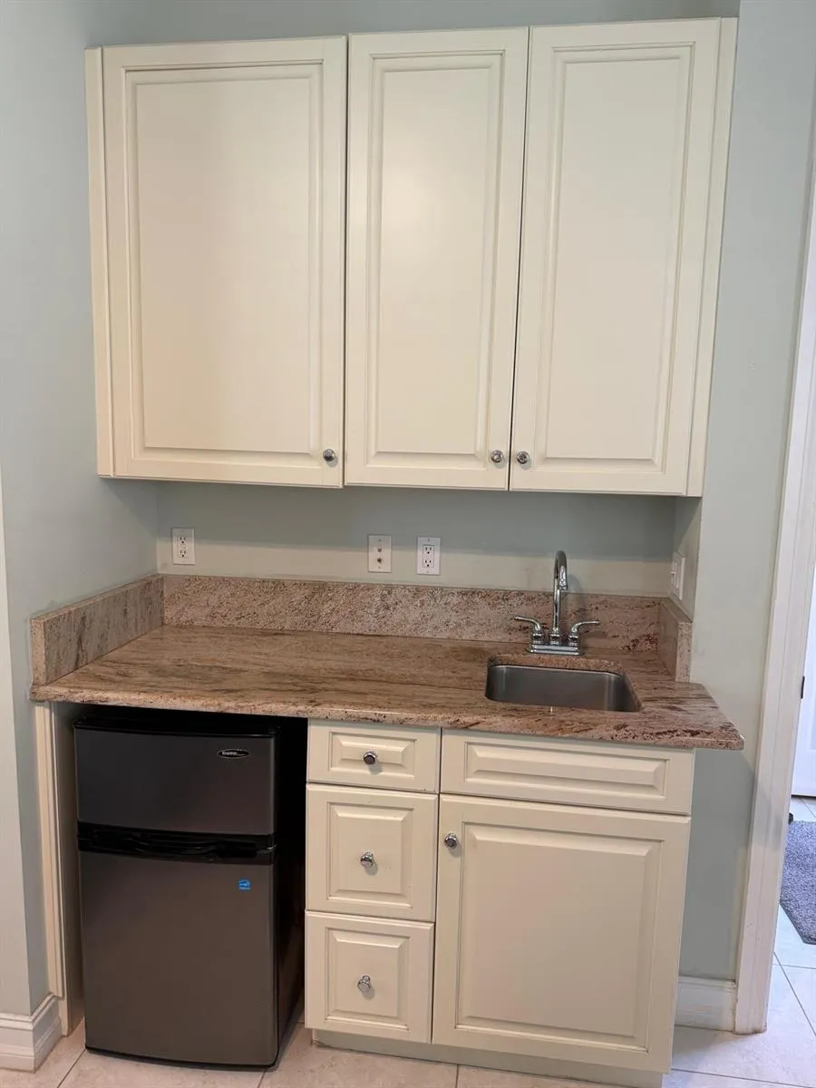 1208 Riverwind Circle Vero Beach, FL 32967