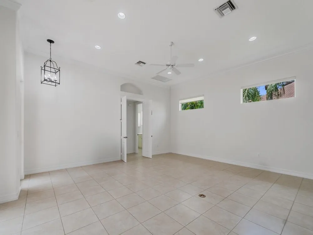 1208 Riverwind Circle Vero Beach, FL 32967