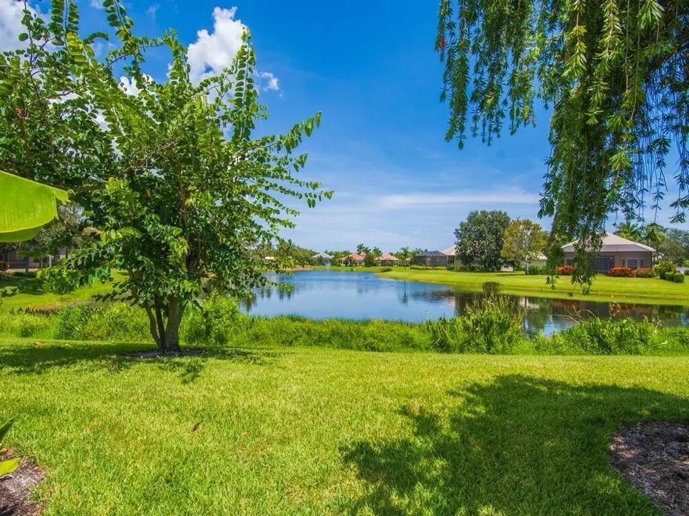 1208 Riverwind Circle Vero Beach, FL 32967