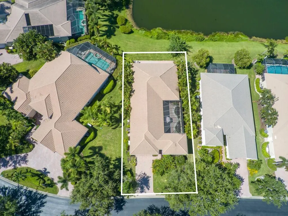 1208 Riverwind Circle Vero Beach, FL 32967