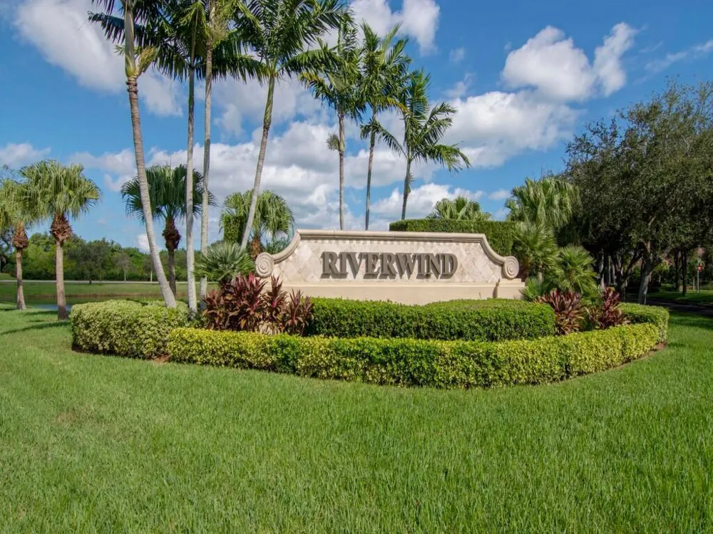 1208 Riverwind Circle Vero Beach, FL 32967