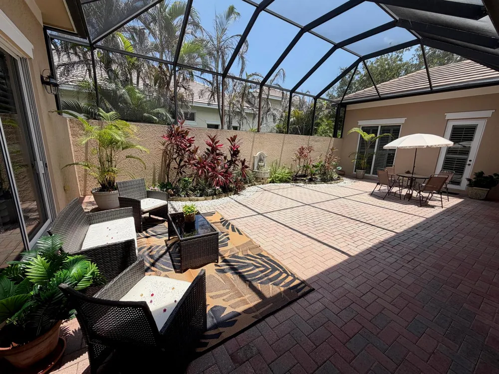 1208 Riverwind Circle Vero Beach, FL 32967