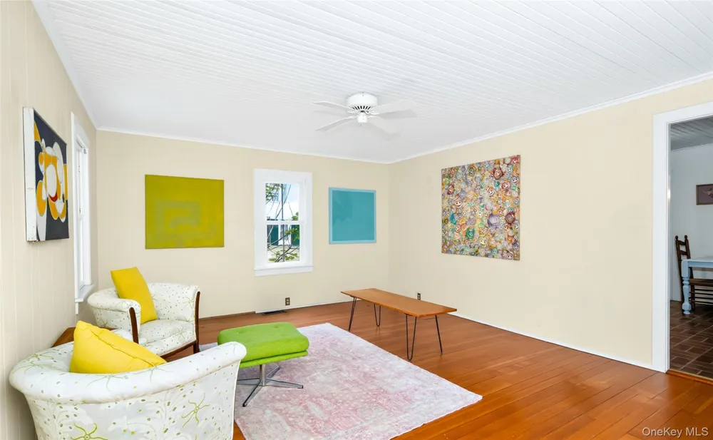 6 Oxford Avenue Shelter Island, NY 11964