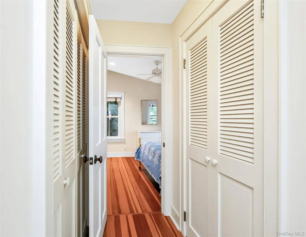 6 Oxford Avenue Shelter Island, NY 11964