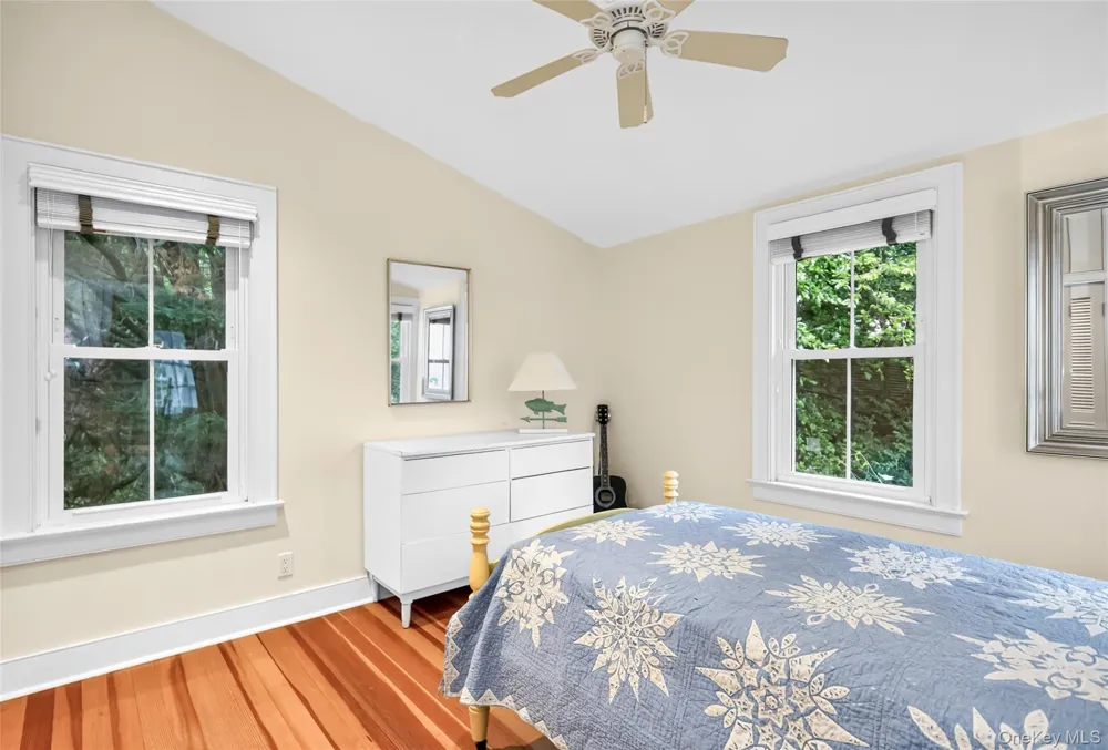 6 Oxford Avenue Shelter Island, NY 11964