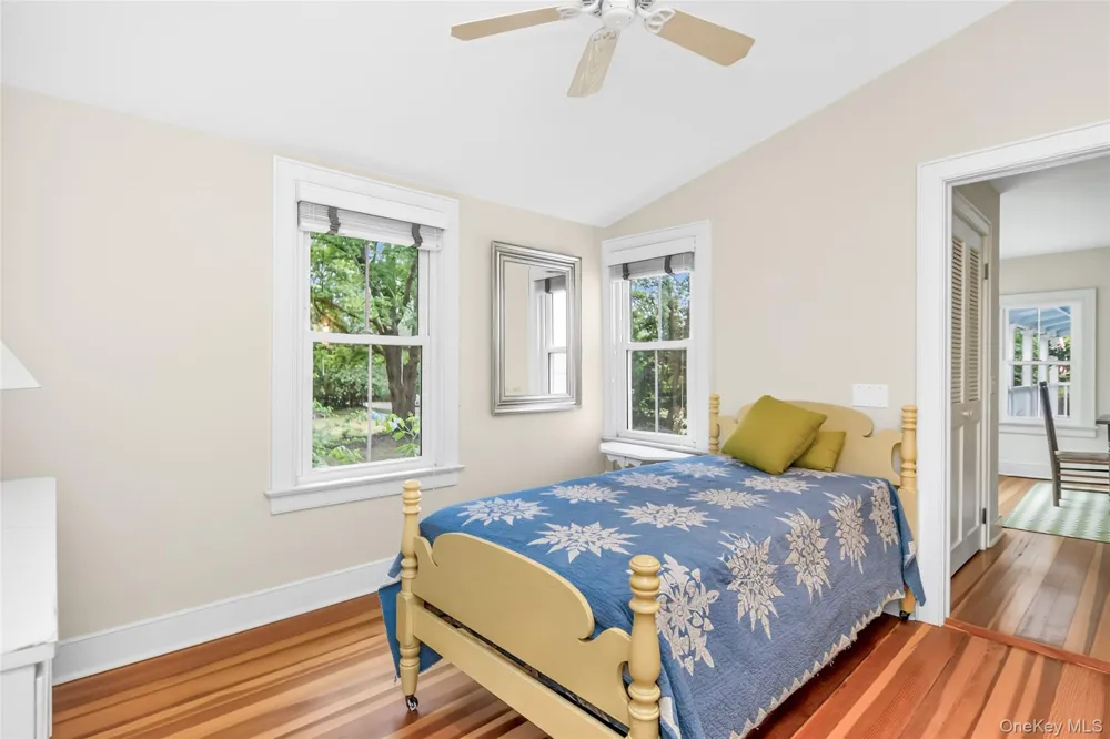 6 Oxford Avenue Shelter Island, NY 11964