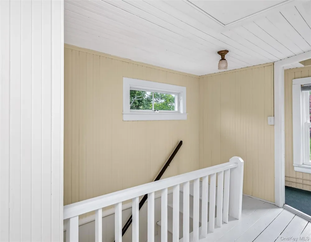 6 Oxford Avenue Shelter Island, NY 11964