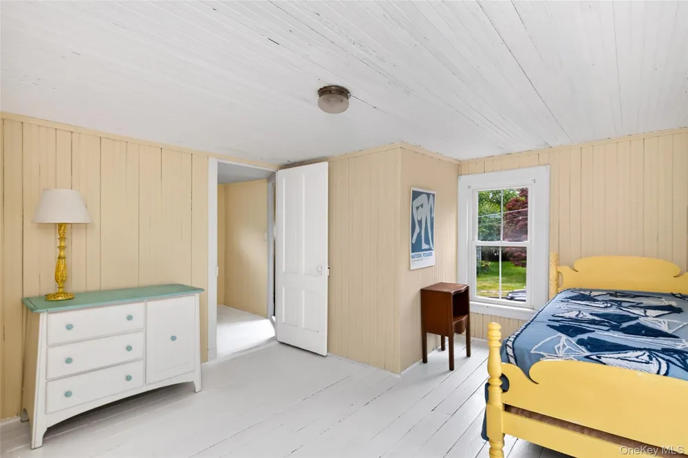 6 Oxford Avenue Shelter Island, NY 11964