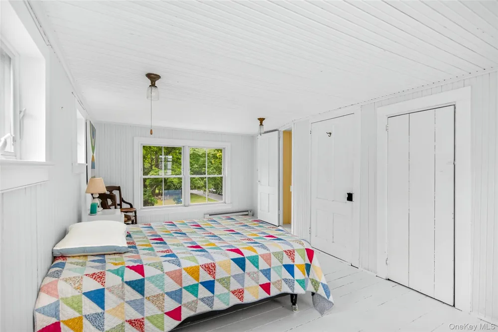 6 Oxford Avenue Shelter Island, NY 11964
