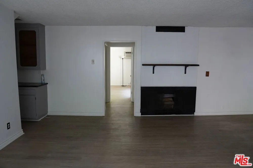912 Hilldale #3 West Los Angeles, CA 90069