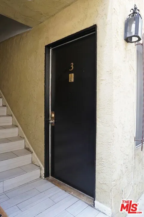 912 Hilldale #3 West Los Angeles, CA 90069