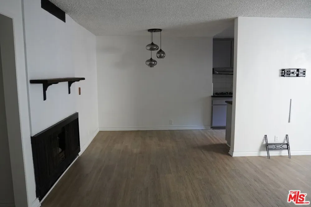 912 Hilldale #3 West Los Angeles, CA 90069