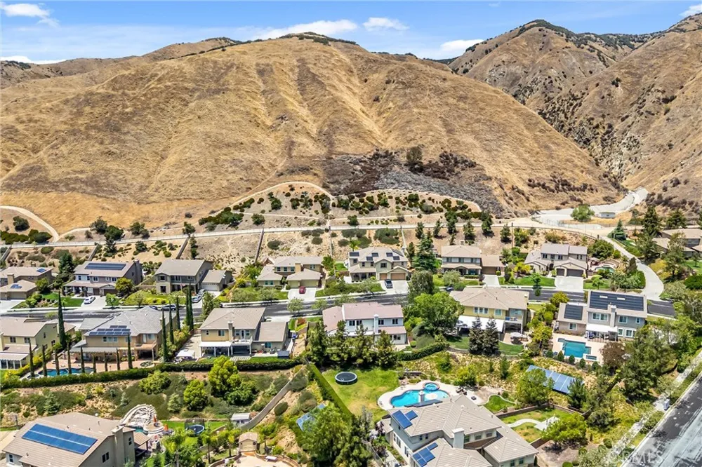 33369 Gold Mountain Road Yucaipa, CA 92399