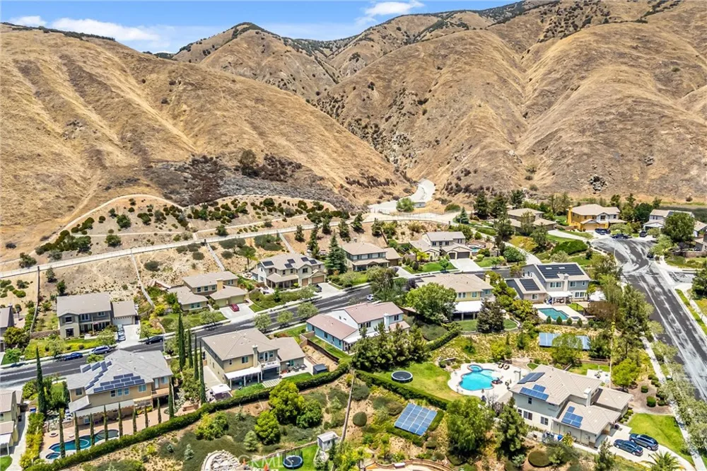 33369 Gold Mountain Road Yucaipa, CA 92399