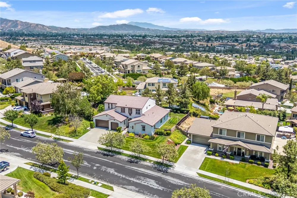 33369 Gold Mountain Road Yucaipa, CA 92399