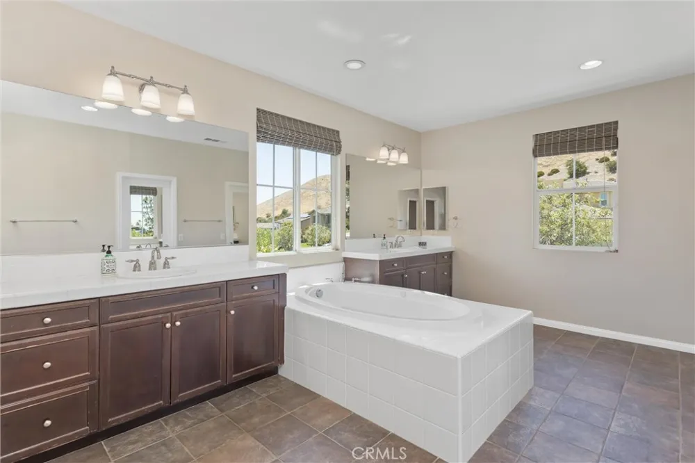 33369 Gold Mountain Road Yucaipa, CA 92399