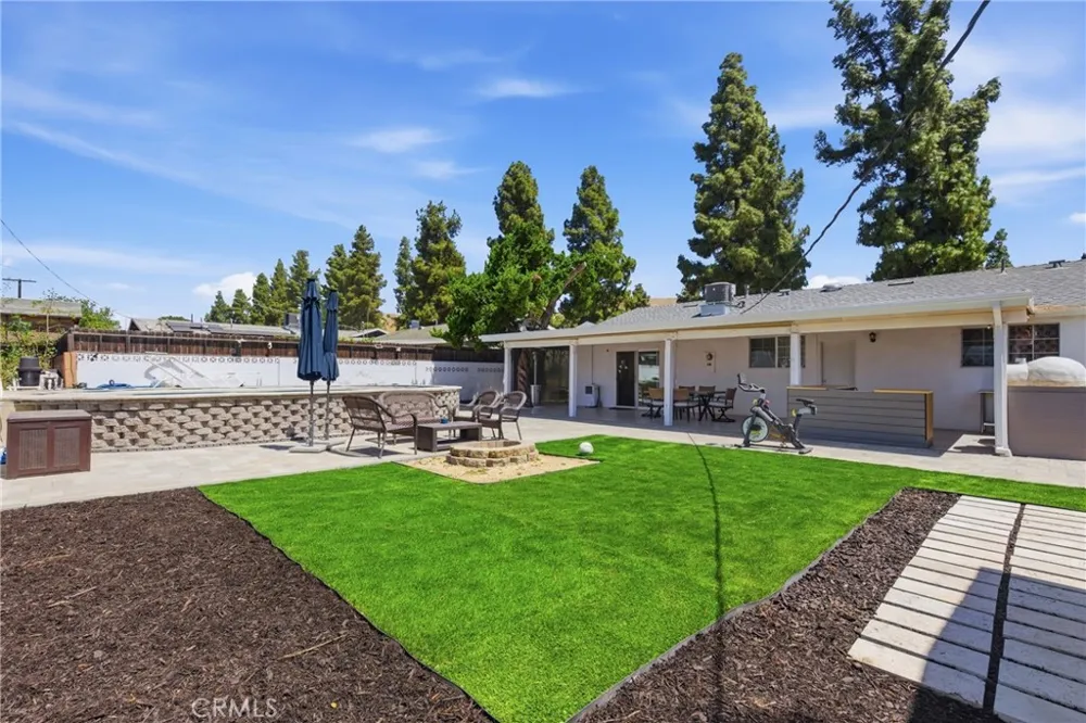 11637 Prager Lakeview Terrace, CA 91342