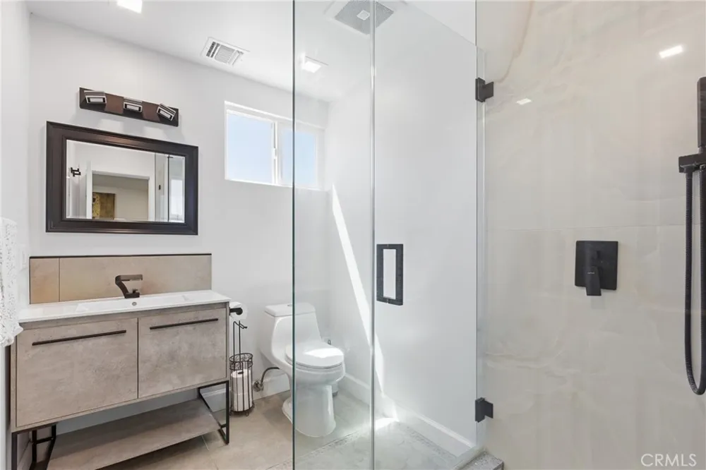 11637 Prager Lakeview Terrace, CA 91342