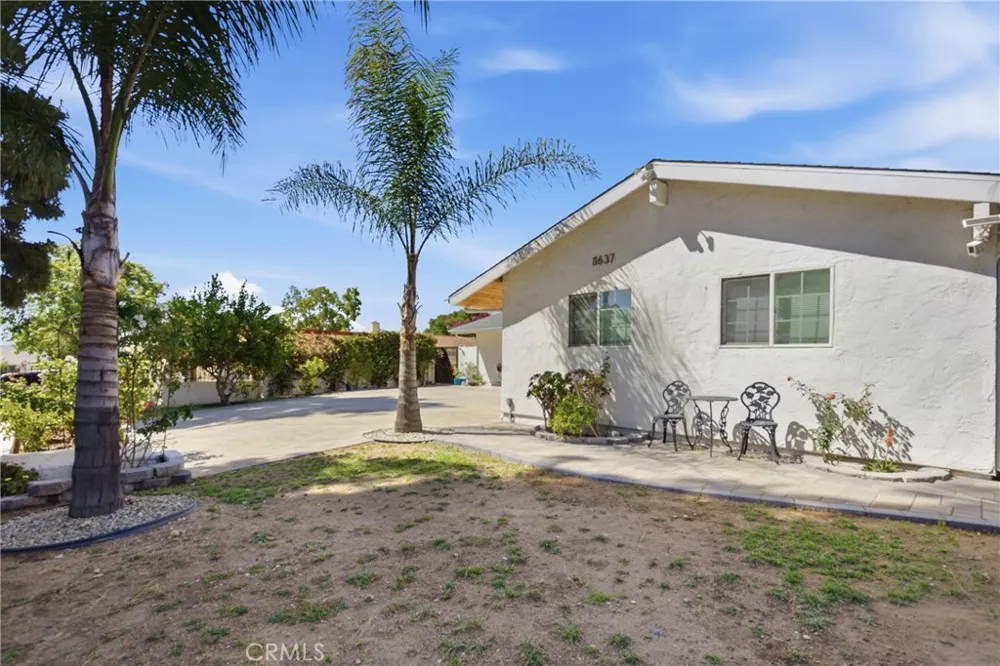 11637 Prager Lakeview Terrace, CA 91342