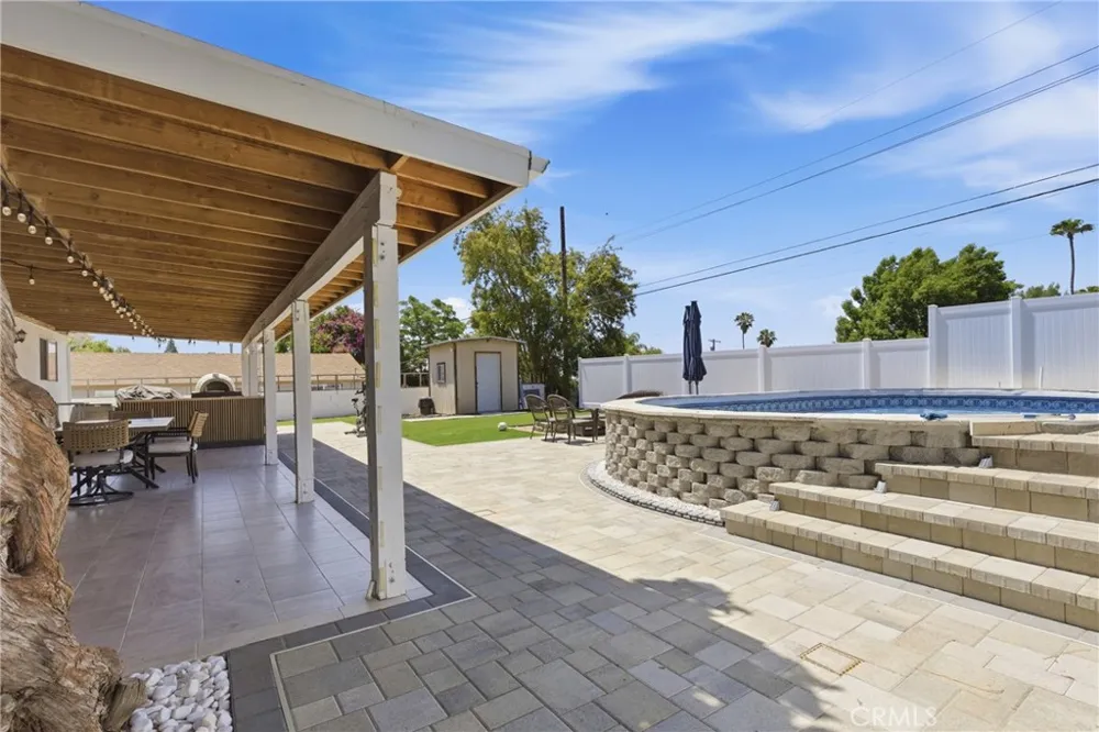 11637 Prager Lakeview Terrace, CA 91342
