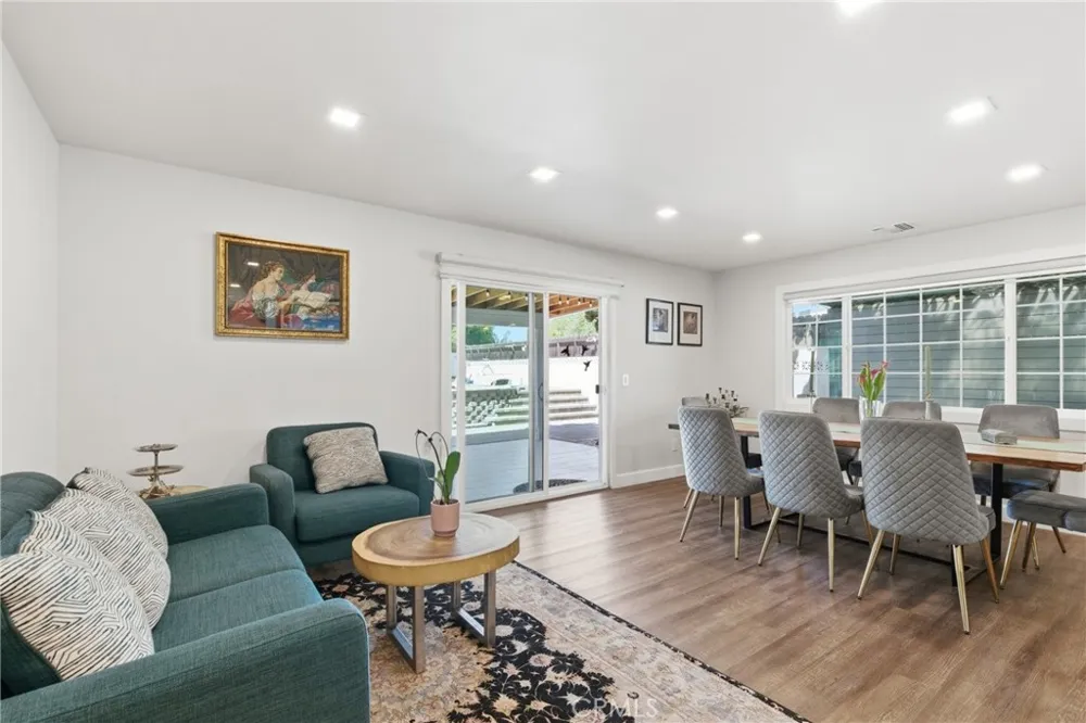 11637 Prager Lakeview Terrace, CA 91342