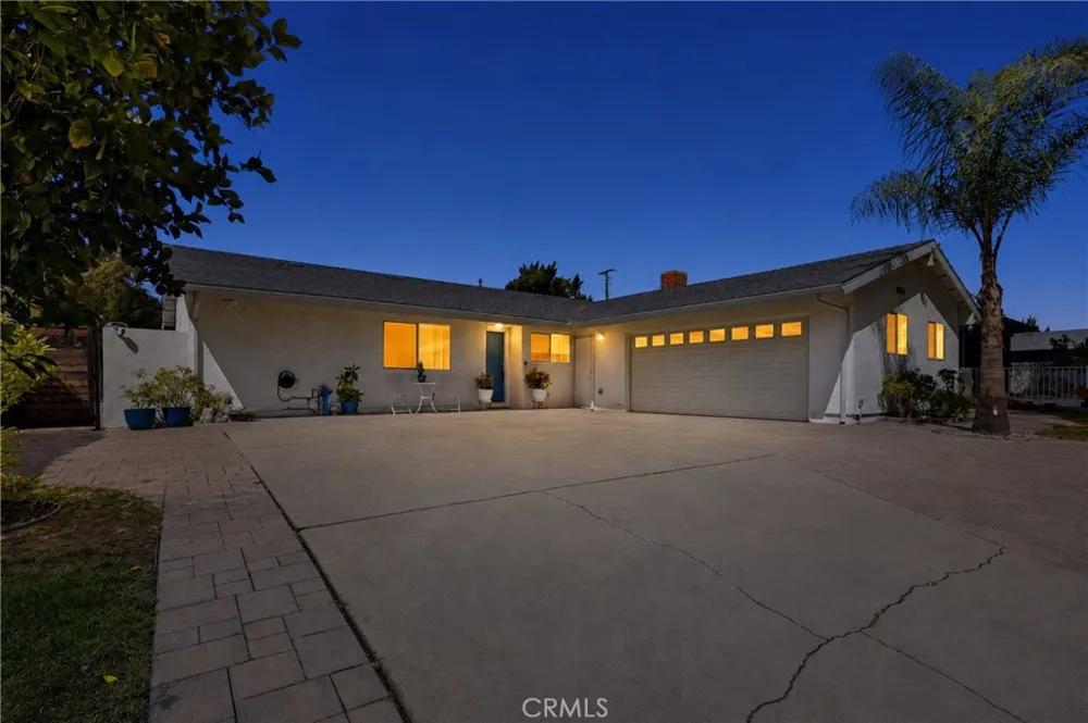 11637 Prager Lakeview Terrace, CA 91342