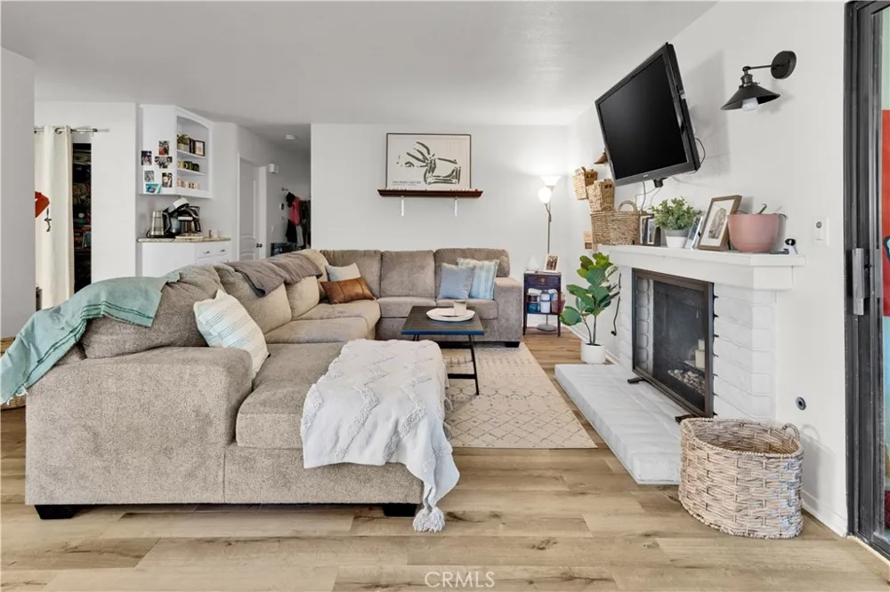 139 Flag Paso Robles, CA 93446