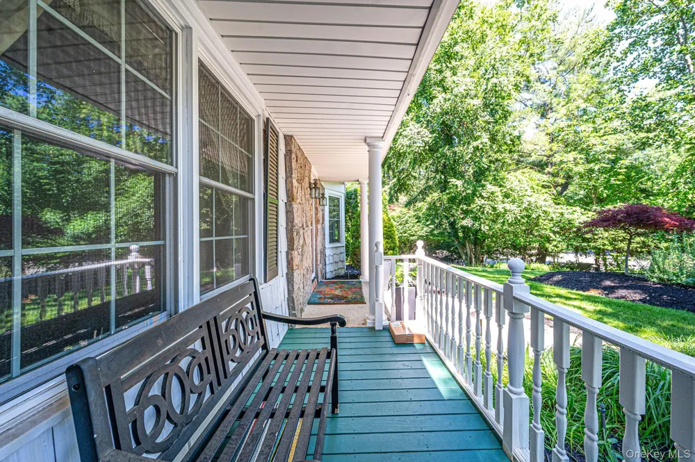 14 Sandpiper Court Smithtown, NY 11787