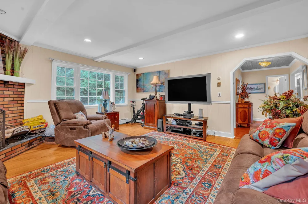 14 Sandpiper Court Smithtown, NY 11787