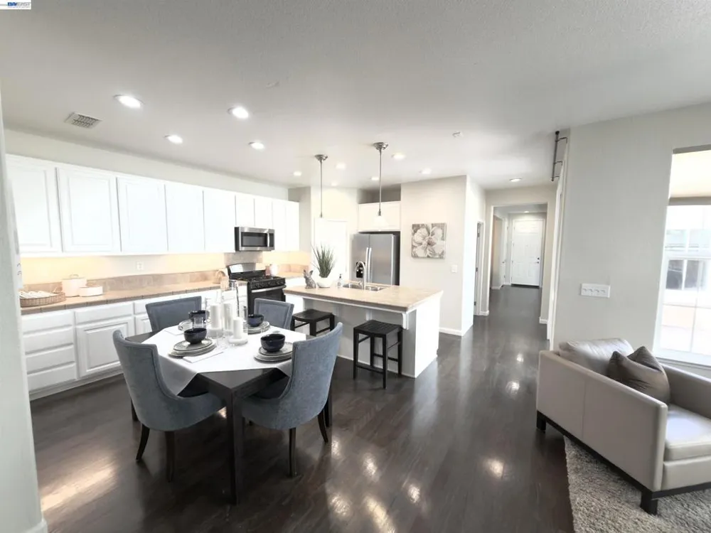 43 W Casita Ln Mountain House, CA 95391