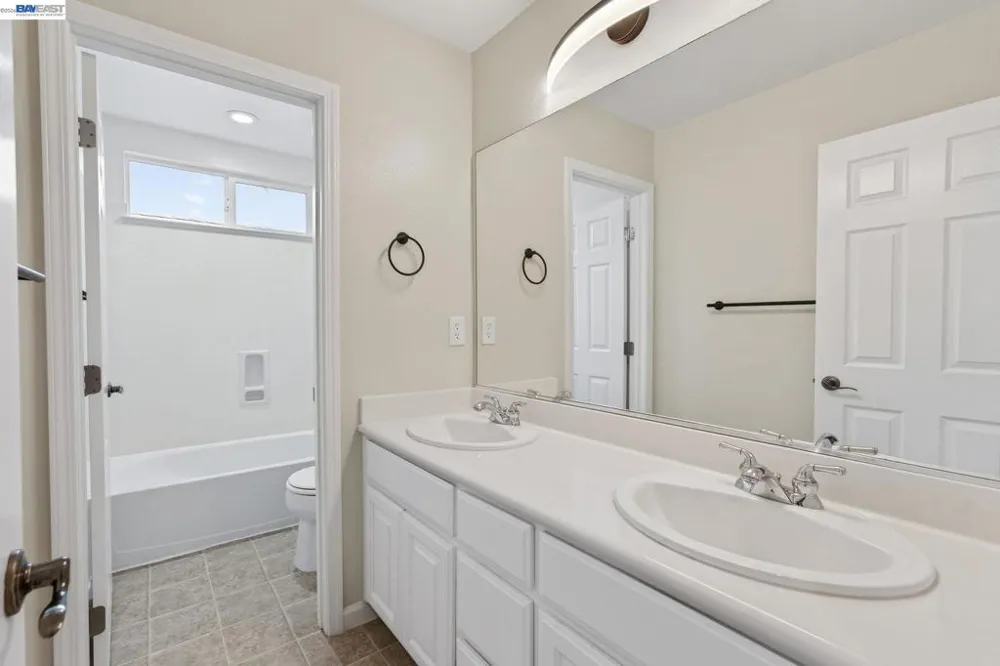 43 W Casita Ln Mountain House, CA 95391
