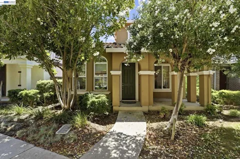 43 W Casita Ln