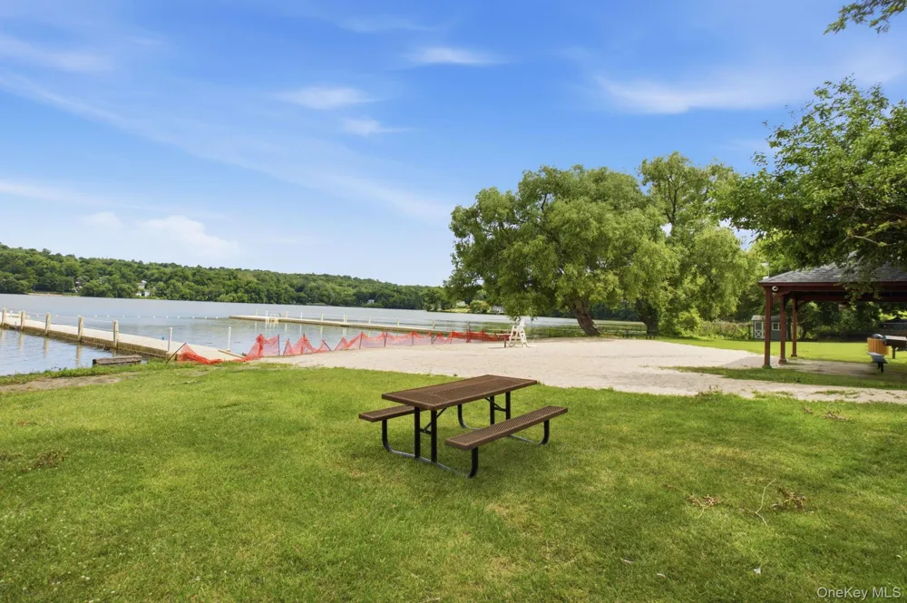 10 Batavia Road Patterson, NY 12563