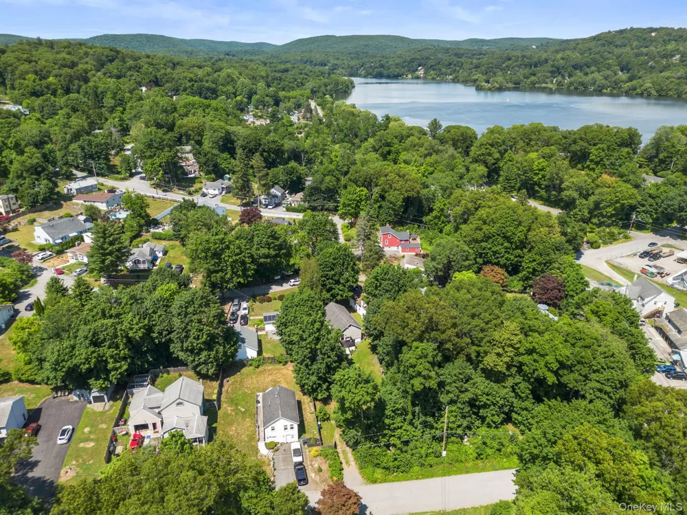 10 Batavia Road Patterson, NY 12563