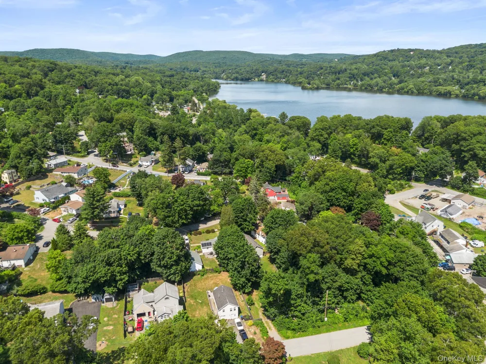 10 Batavia Road Patterson, NY 12563