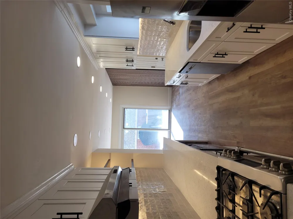 21104 Richland Avenue Oakland Gardens, NY 11364