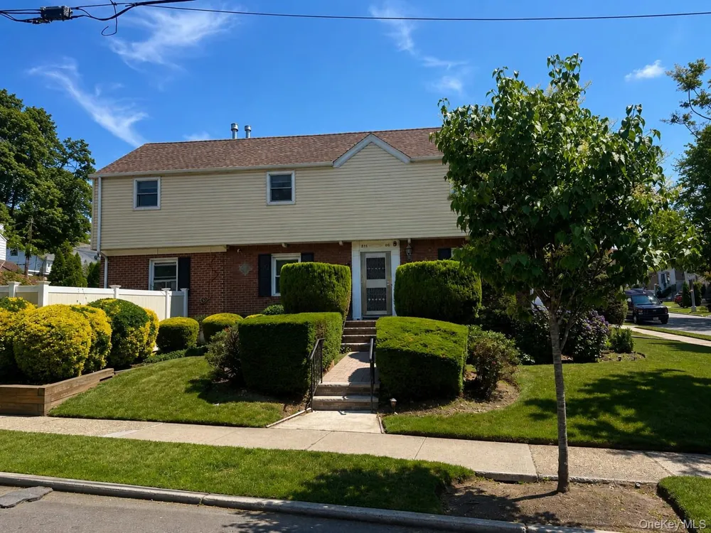 21104 Richland Avenue Oakland Gardens, NY 11364