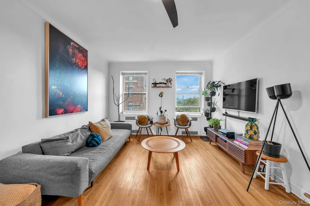 7615 35th Avenue #4E Jackson Heights, NY 11372
