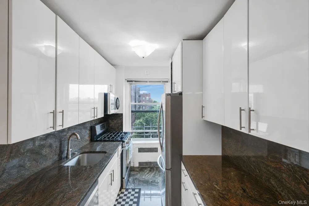 7615 35th Avenue #4E Jackson Heights, NY 11372