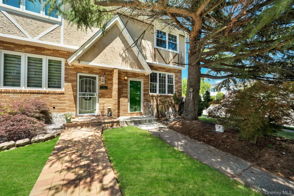 5 Notus Avenue Staten Island, NY 10312
