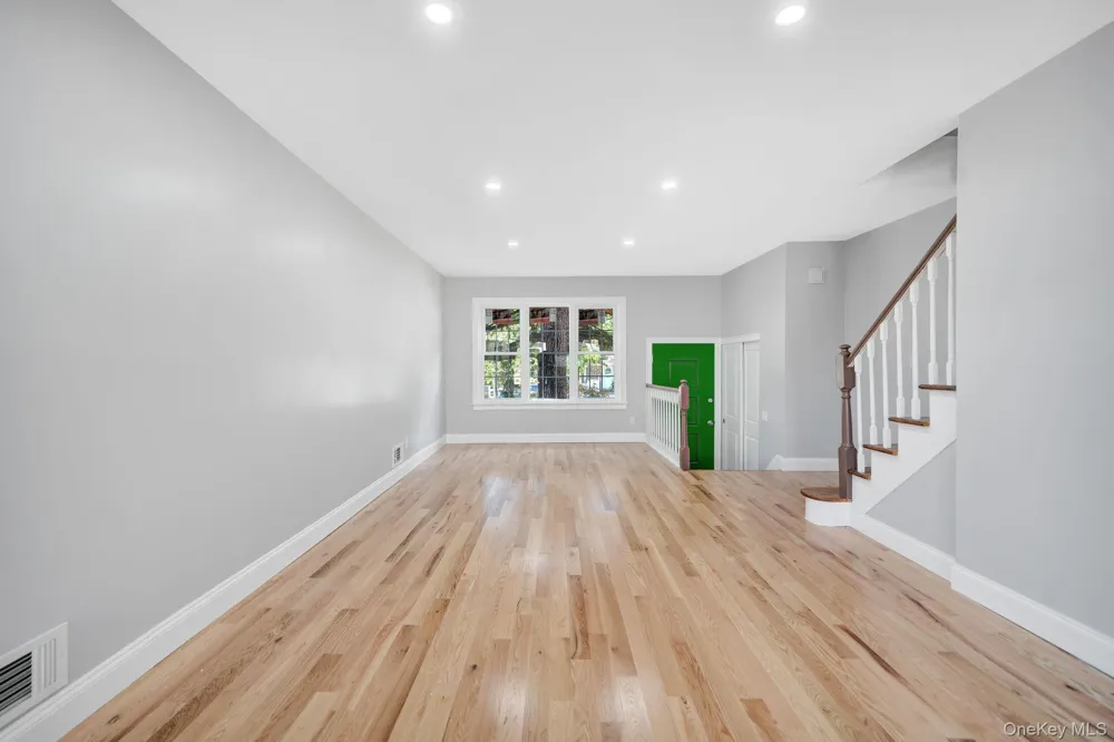 5 Notus Avenue Staten Island, NY 10312