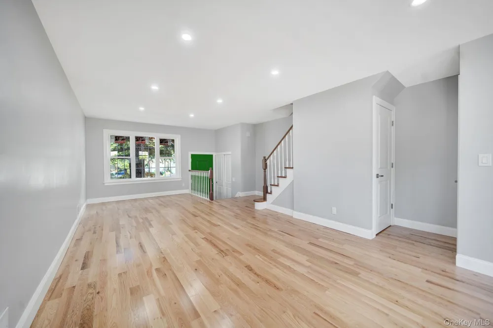 5 Notus Avenue Staten Island, NY 10312