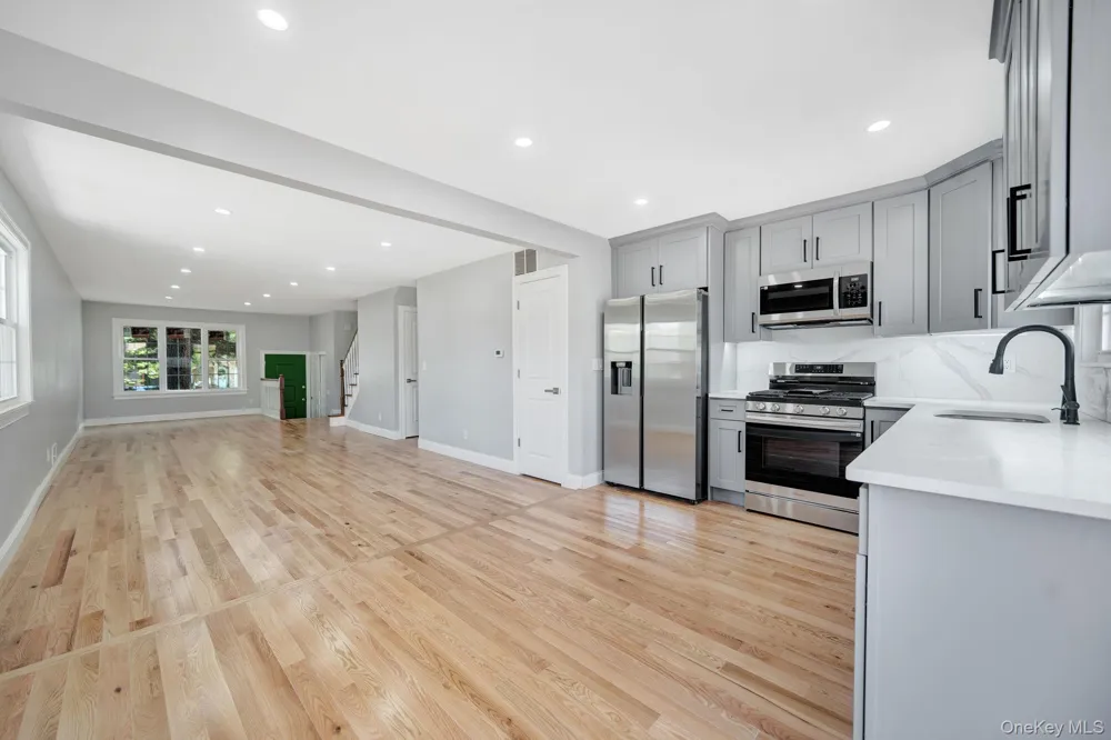 5 Notus Avenue Staten Island, NY 10312