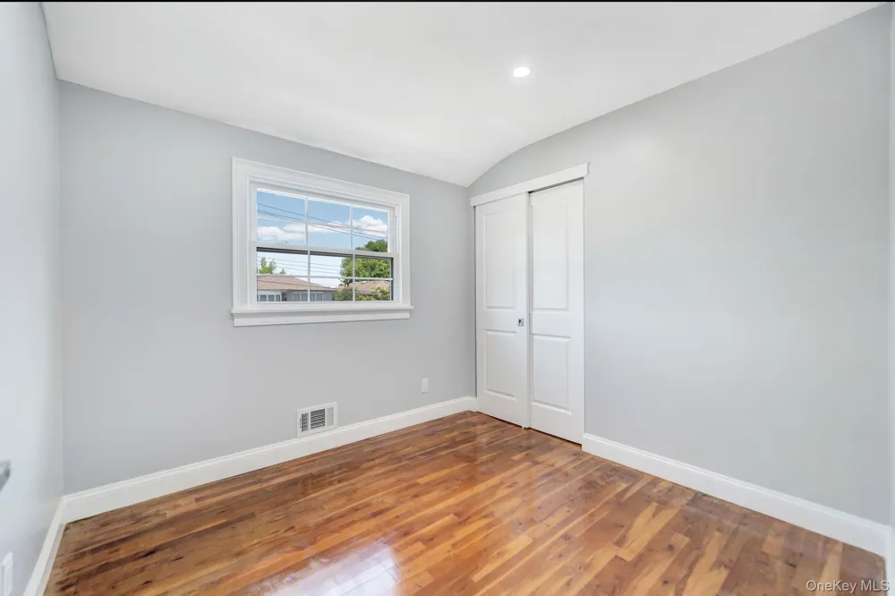 5 Notus Avenue Staten Island, NY 10312