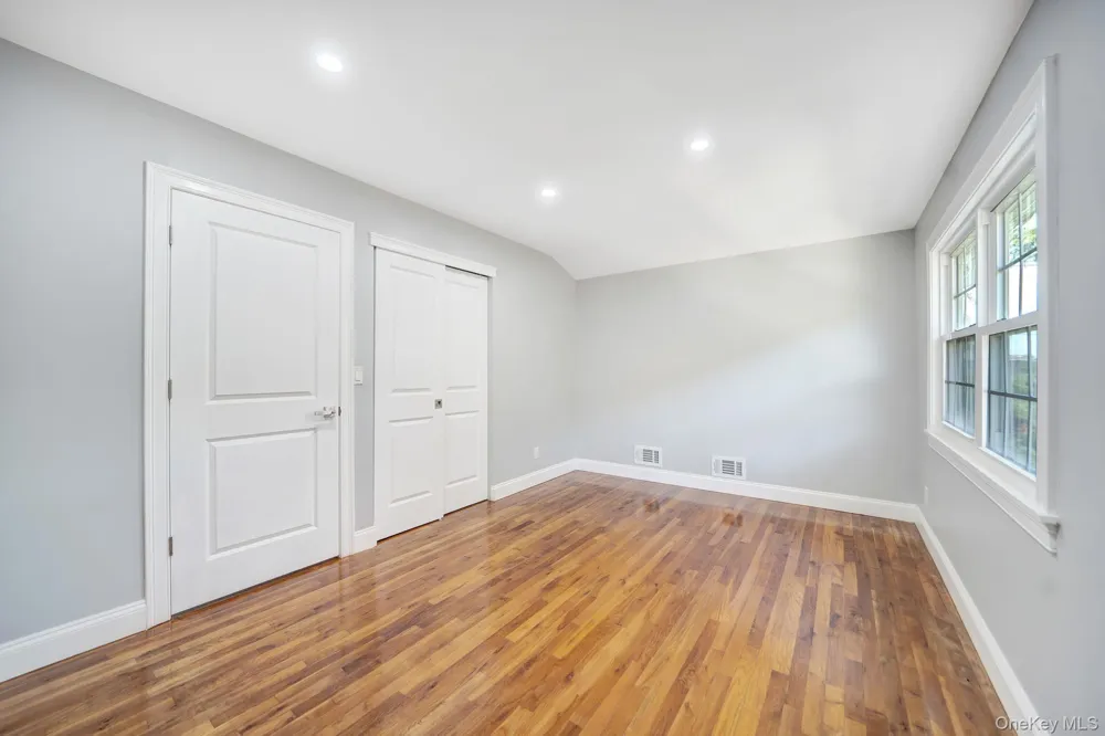 5 Notus Avenue Staten Island, NY 10312